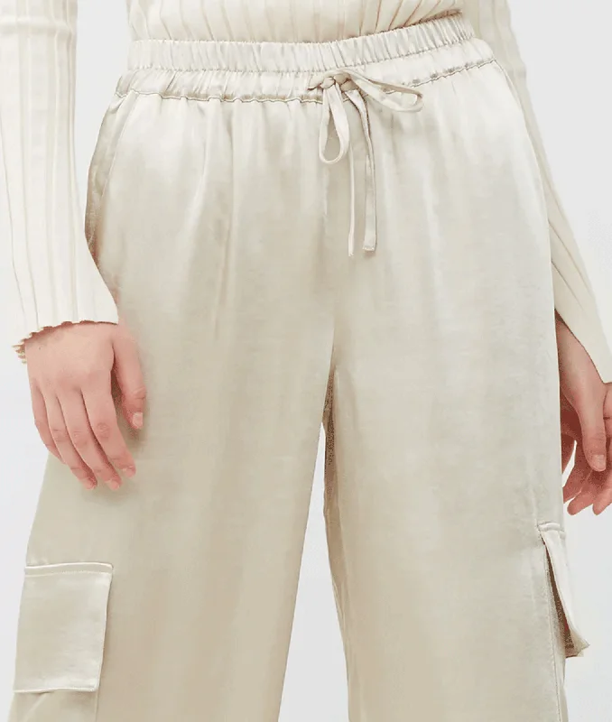 Chloetta Recycled Cargo Trousers - Cream