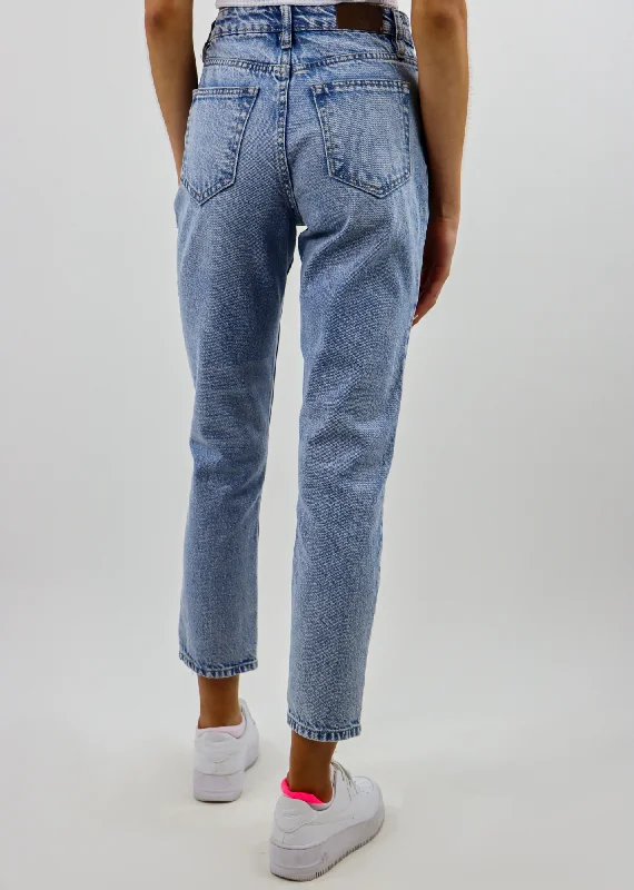 Turn Back Time Straight Leg Jeans ★ Light Wash